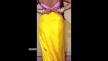 Sexy girl taking pleasure by herself by doing orgams and pussy fucking