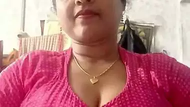 Long boobs aunty stripping blouse and topless