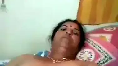 Badi boob aunty solo MMS
