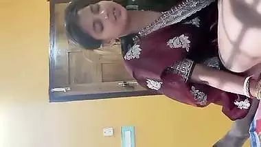 Small tits Pihu bhabhi blowjob and viral hardcore sex