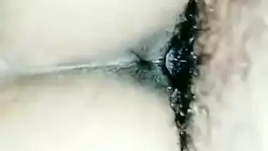 Wife Shering Room Met Friend Ke Santh Desi Cliar Hindi Chut Ko Chod Chod Ke Awaj Nikal Diya