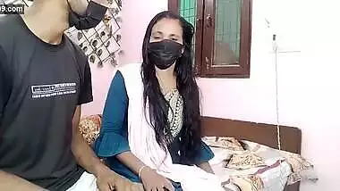 Desi Aunty invited her boyfriend to her house and got her pussy ed in Hindi voice