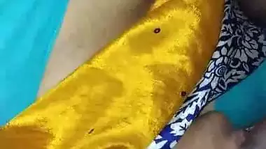 Desi lady sucks dick in the blowjob MMS