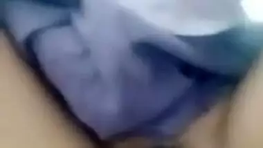 Boyfriend is away and Desi girl films XXX video to send him