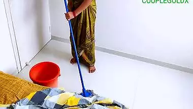 Komal Ke Pati Pocha Marne Vali Ke Sath Pocha Marte Samay Hi Chudai Ki