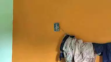 Desi housewife fucks in all positions in xxx desi sex MMS