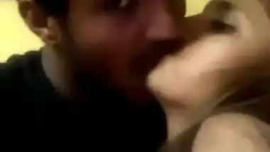 Girlfriend in saree lets boyfriend press her big boobs