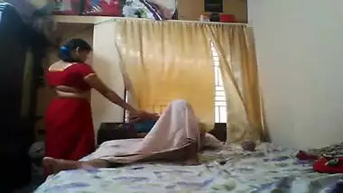 Hindi porn Husband and wife enjoying in honeymoon on their first night