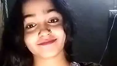 Beautiful maal on whatsapp shows boobs viral video