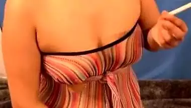 Indian Babe Work Smoke Break Fantasy! Hot & New Juicy Ass Anal Cutie!