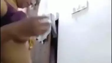 Young Anni rides on her Devara’s dick in Tamil sex MMS