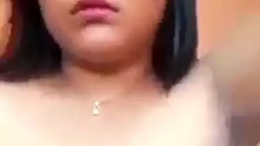 Nude Indian teen exposes her pussy and ass