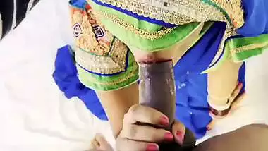 Rajasthani lady gives a desi blowjob in a hotel room