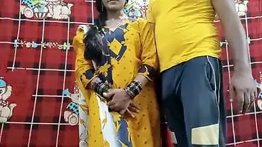 Landlord will give the Desi tenant a discount in favor of XXX sesh