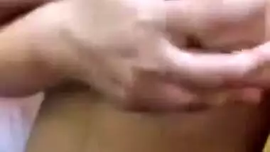 Indian girl makes viewers understand that she likes when her tits are squeezed