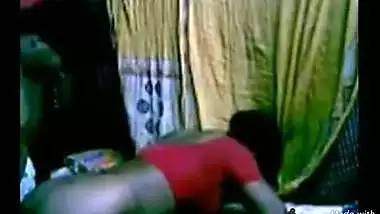 Tamil aunty lifting saree and riding sex