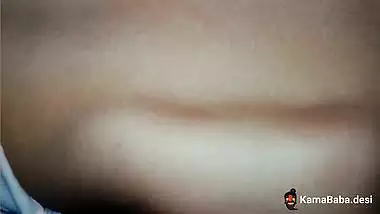 The guy fills his GF’s wet cunt with his cum in desi sex mms
