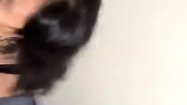 Desi Patna Bhabhi gives an erotic Bihari blowjob