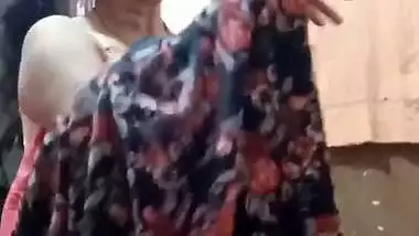 Mom and daughter nude viral Indian mms videos