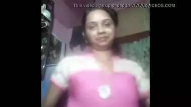 Indian Aunty Showing Big Boobs To Lover