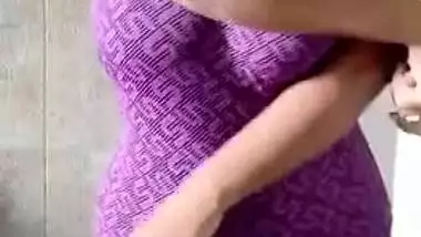 Desi slut takes off swimsuit to show her XXX tits in the mirror