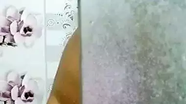 Swathi Naidu pregnant Bathing Selfie