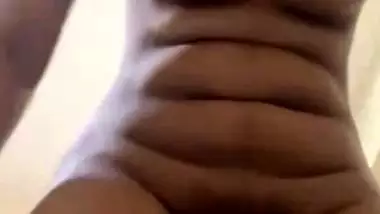 Round boobs Indian maal nude private show for lover