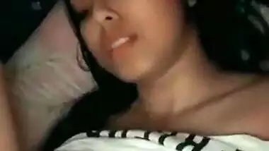 Horny Paki Girl Drilling her Pussy with Hair Brush & Too Much Squarting