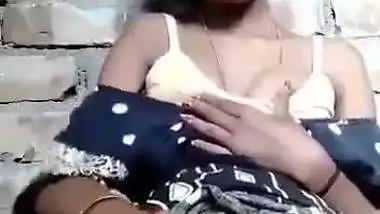 Desi nude girl fucks her pussy with a plastic bottle