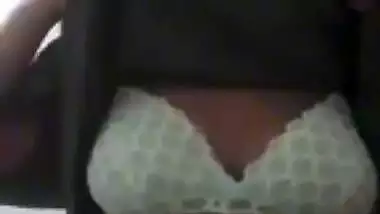 Horny girl shows boobs on video call to lover viral MMS
