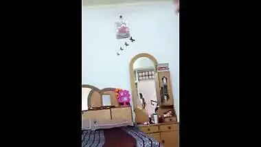 Hindi sex video of a mature boy having pleasure with a juvenile bhabhi