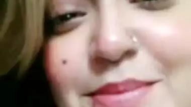 Smoking Bengali girl sucking big boobs and nude pussy show