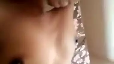 Man XXX records his hot Desi wife nude and teases her hairy cunt