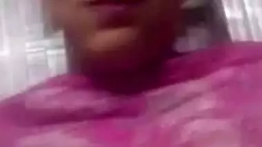 Pink lips bhabhi showing beautiful untouched boobs