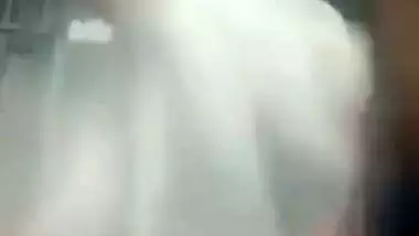 Narayanganj girl masturbating using banana MMS video