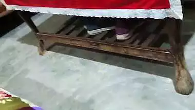 Naked girl from Ayodhya gives a handjob to her stepbrother