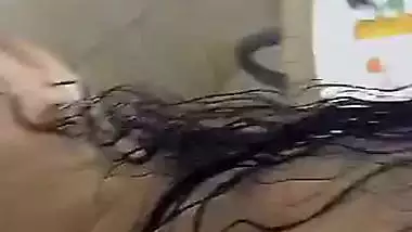 White ass Indian girl nude and wet viral show