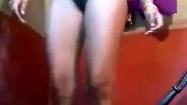 Desi wife sets the camera and takes her clothes off for XXX peeing