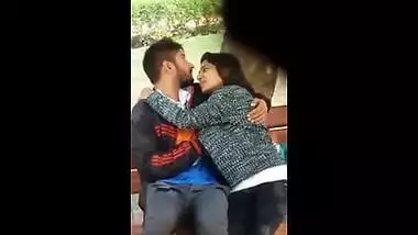 Bengaluru couple outdoor blowjob mms scandal