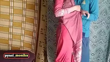 Wife hardcore fuckedy by neighbour boy when she is alone.