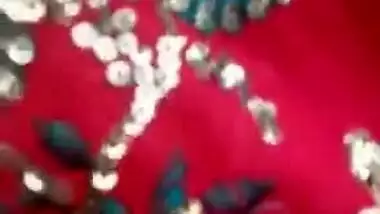 Pretty Desi harlot comes to the field to show her hairy XXX twat