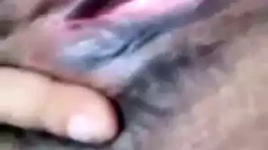 Bangladeshi Cute Bhabhi from Sylhet Solo Nude MMS