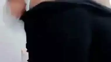 Sexy, big boob babe shows her big ass in nude MMS