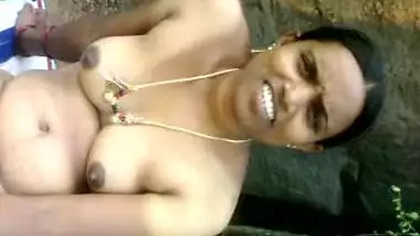 Desi aunty nude show outdoor