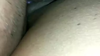 Horniest Desi wife gives a pleasurable blowjob having twosome oral sex