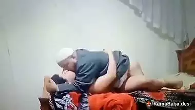 Father-in-law fucks daughter-in-law in Bangladeshi sex video