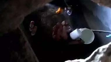 Boy spies through XXX hole on Desi neighbor who washes body after sex