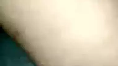 Desi girl gives hairy pussy to XXX boyfriend and fools around close-up