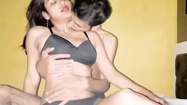 Sexy girl records her Indian porn with her desi lover