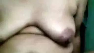 Tamil couple shoots their homemade sex MMS